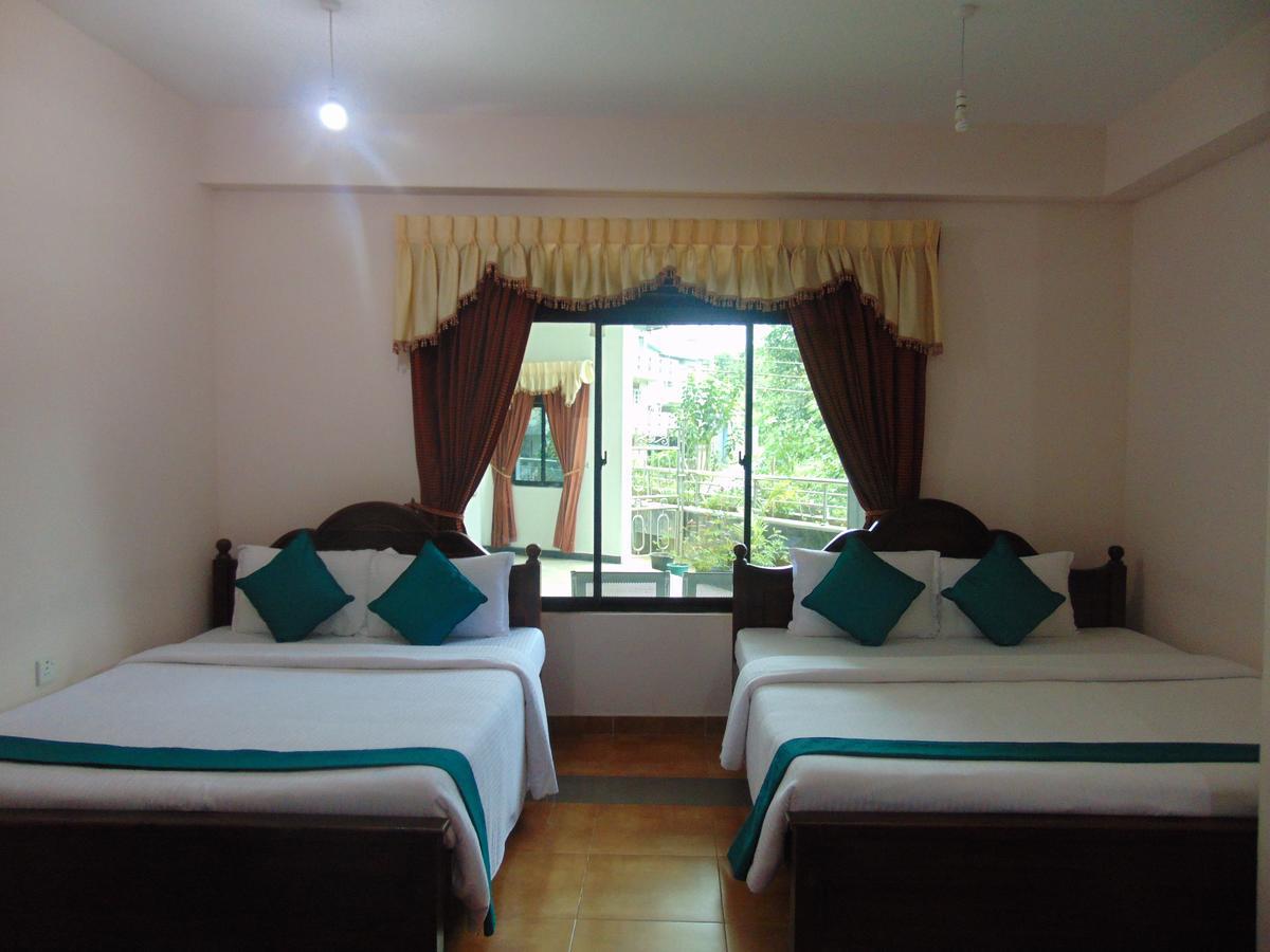 Sri Krishna Bhavan Hotel Hatton Buitenkant foto
