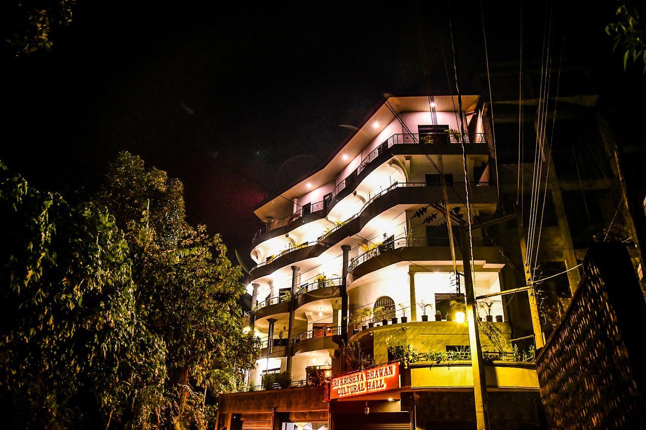 Sri Krishna Bhavan Hotel Hatton Buitenkant foto